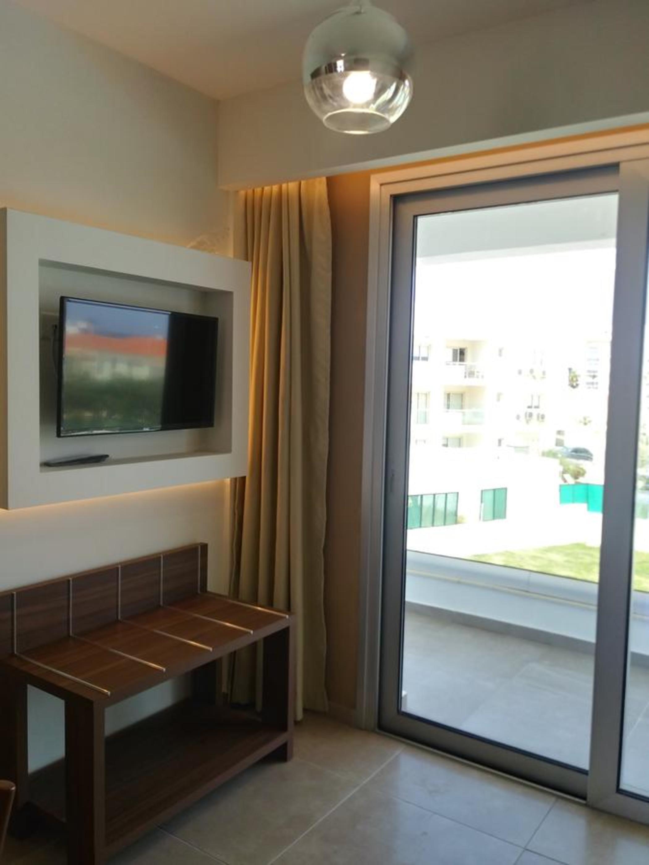 Livas Hotel Apartments Pernera Luaran gambar