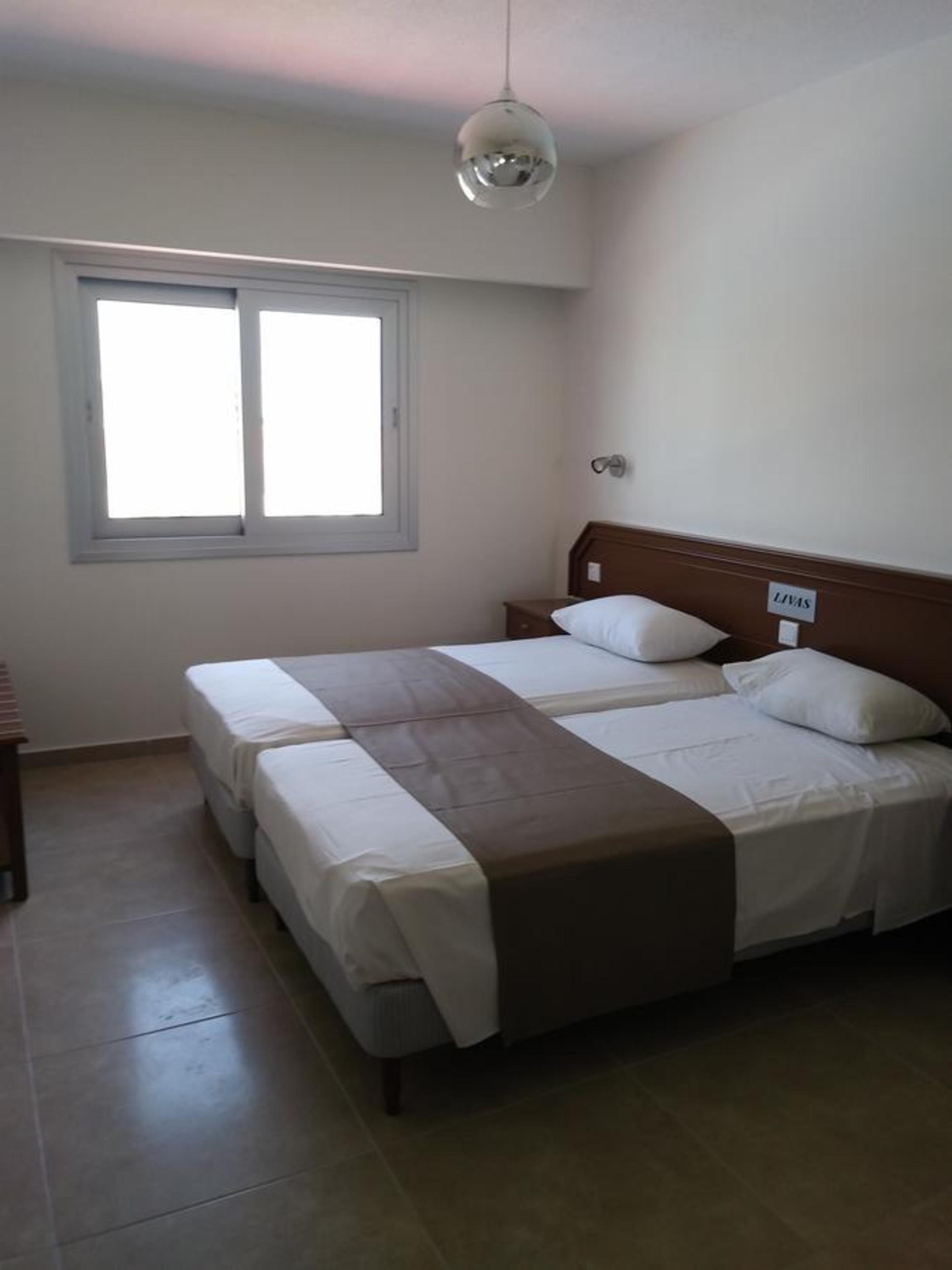 Livas Hotel Apartments Pernera Luaran gambar