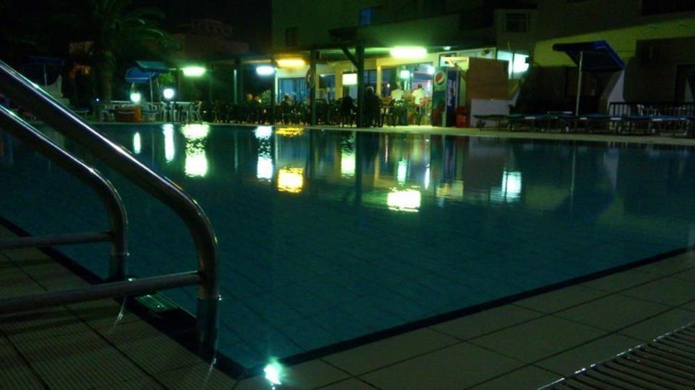 Livas Hotel Apartments Pernera Luaran gambar
