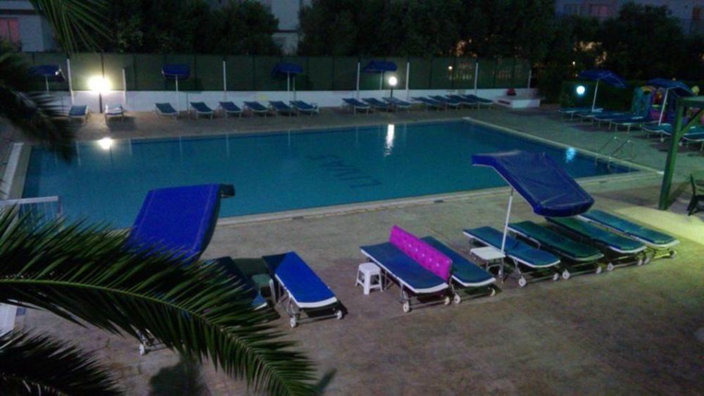 Livas Hotel Apartments Pernera Luaran gambar