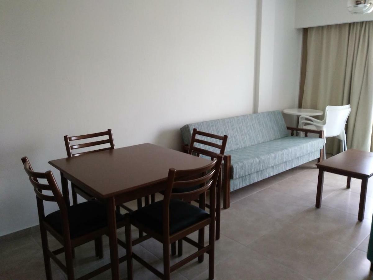 Livas Hotel Apartments Pernera Luaran gambar